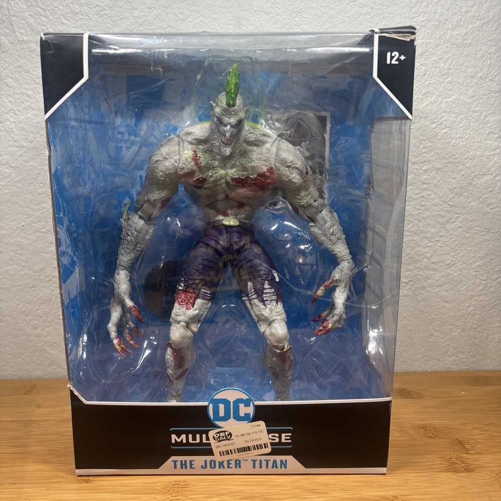 McFarlane Toys - DC Multiverse - Batman: Arkham Asylum - The Joker Titan
